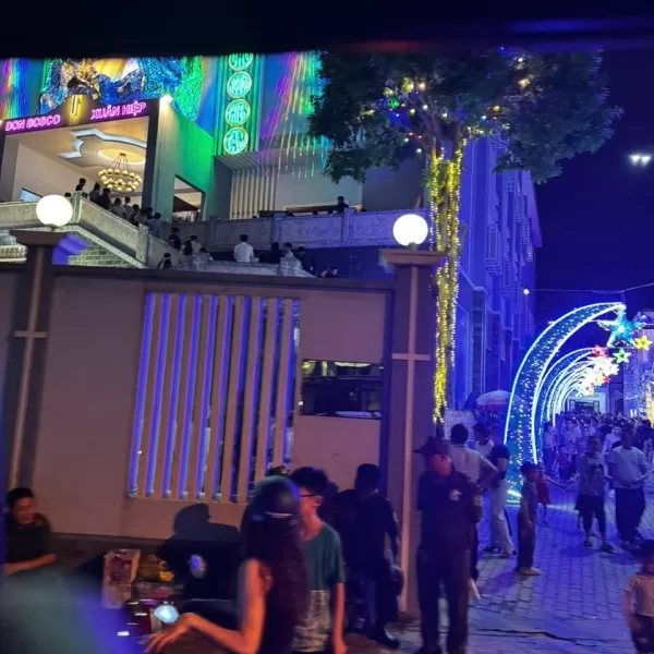 Loa Karaoke BMB - Model CSD 2000SE